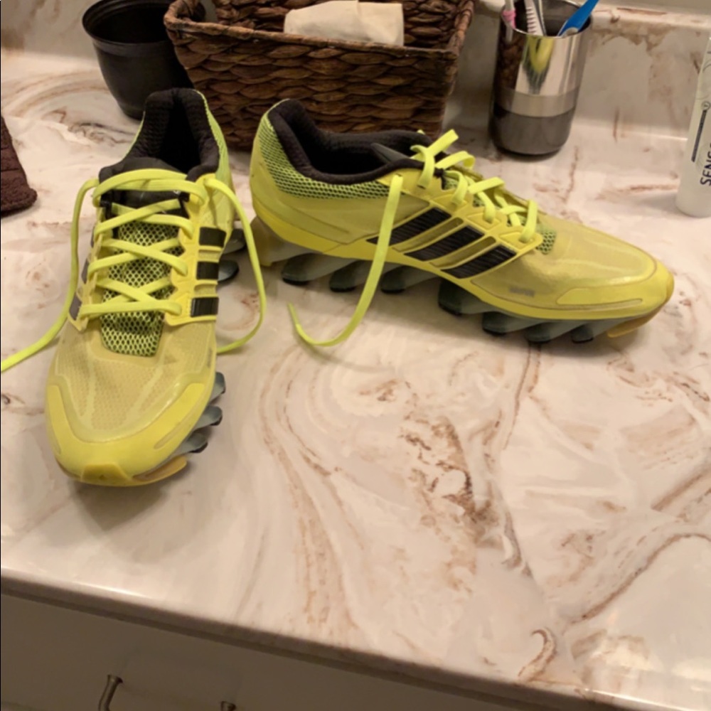 Men’s neon yellow addias slingblades